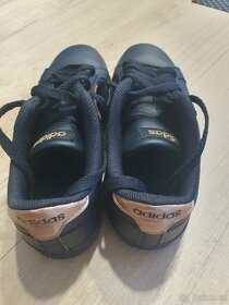 Dívčí Adidas boty - 2