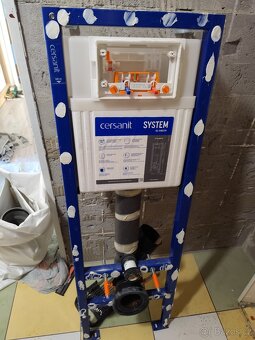Závěsný WC set - 2