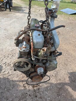 Avia A31 motor, převodovka, náprava - 2