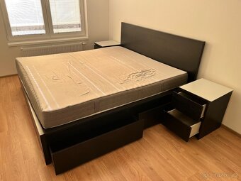 Manželská postel MALM 180x200, šuplíky a noční stolky - 2