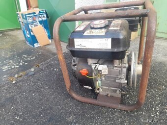 4 takt motor v rámu - 2