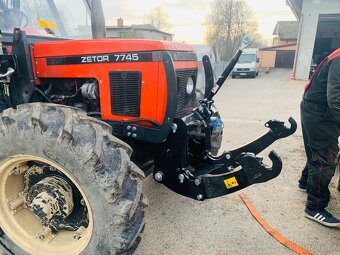 přední tříbodový závěs pro traktory Zetor - 2