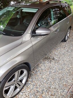 VW PASSAT B7 2.0TDI DSG 130 KW Highline - 2