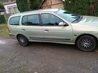 Renault Megane - 2