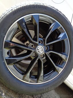 škoda karoq 4x4 r18 nová alu kola 5x112 černá - 2