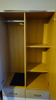 šatní skříň - 2