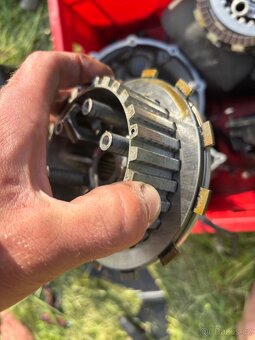 Spojka dobijeni a kryty motoru na Yamaha Fz6N a Fz6 Fazer - 2