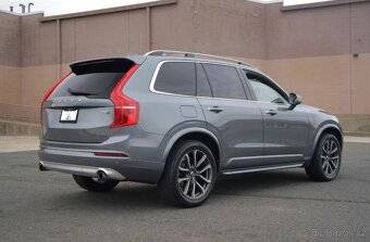 2018 Volvo XC90 T5 Momentum 5-Passenger AWD 2.0 - 2