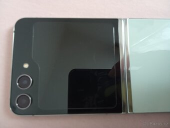 Samsung Galaxy ZFlip 5, 5G, zelený MINT 256 GB - 2