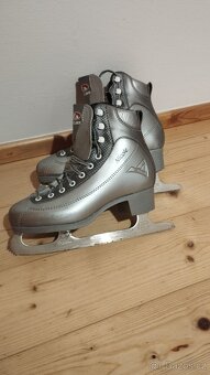 Dívčí brusle vel. 37 - 2