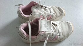 Sportovní halové dívčí boty Adidas, vel. 31 - 2