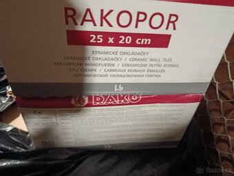 Nové dlaždičky do koupelny a zbytek lina - 2