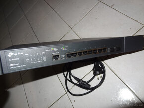 8 RJ-45 1GBit SFP opticky RACKOVY SWITCH Management TP-Link - 2