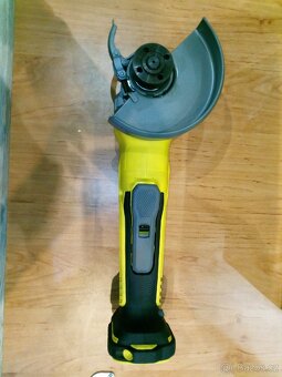 Aku rozbrušovačka Stanley Fatmax SFMCG700 - 2