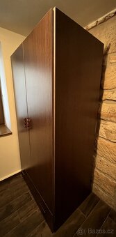 Prodám velkou šatní skříň - 2