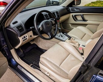 Subaru Legacy 3.0i 180 kw - 2