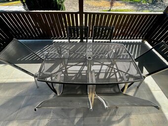 Zahradní stůl a židle - 2