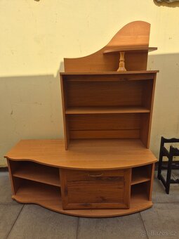 Obývací skříňka s likérničkou - 2