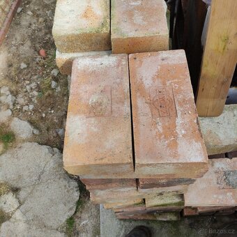 Cihly plné-voštinové-šamotové - 2