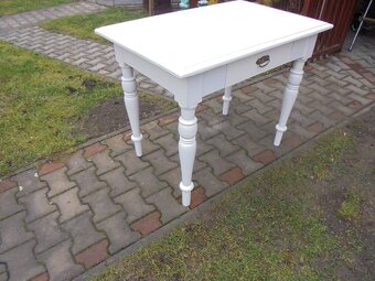 Starožitný stůl - 2