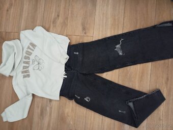 Oblečení pro slečnu vel.134/152 - 2