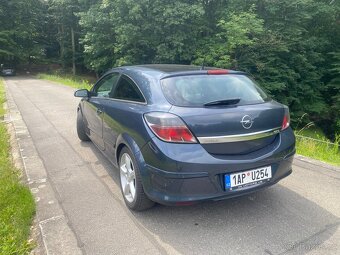 Opel Astra GTC 1.8 manuál - 2