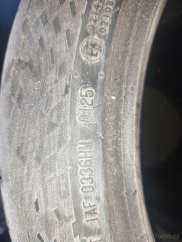 letní pneu 255/45 R19 - 2