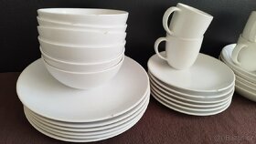 Velká sada nádobí (talíře, misky a hrnečky) IKEA - 2