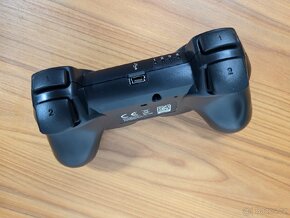 4. PS3 bezdrátový ovladač - 2
