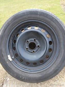 Pneu  205/55R16 94V - 2