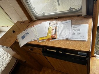 Buetstner karavan, r.1989, bez stk s papíry - 2