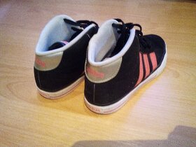 Prodám kotníkové tenisky Adidas vel.36 2/3 - 2