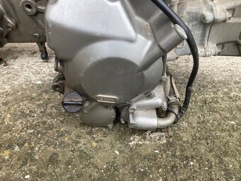 Motor 4T pro Suzuki Epicuro / Burgman 125, r. 2001 - 2