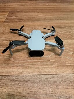 DJI Mini 2 SE Fly More Combo - 2