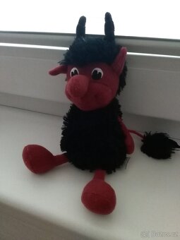plyšový zvukový čertík - 2