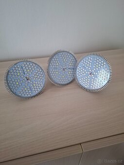 ŽÁROVKA PRO RŮST PĚSTOVÁNÍ ROSTLIN LAMPA PANEL FULL SPECTRUM - 2