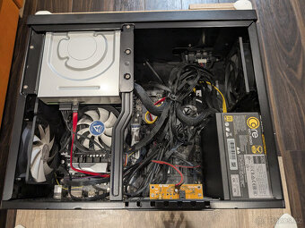 Tiché HTPC AMD RYZEN 3 2200G - 2