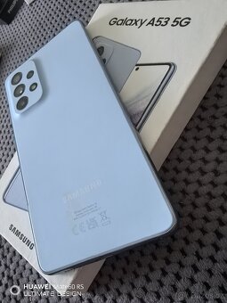 Samsung Galaxy A53 5G s krabičkou v Top stavu - 2