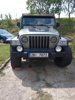 Jeep Wrangler - 2