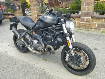 DUCATI Monster 821 - 2