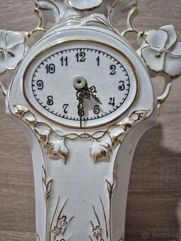 Porcelánové hodiny - secesní dekor - 2