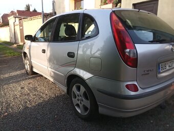 Nissan Almera Tino - 2