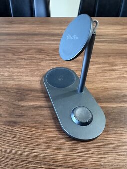 Bezdrátová nabíječka CubeNest - 2