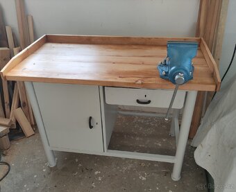 Bytelný pracovní ponk - 2