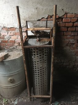 Mlýnek na hrozny - 2