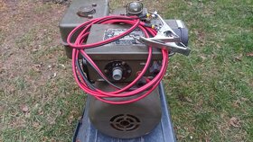 Motorový nabíječ baterií -akumulatoru - 2