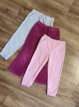 Set dívčí tepláky vel.110 - 2