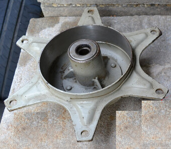 Zadní náboj kola ČZ 502 skůtr. - 2