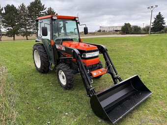 Malotraktor kubota GL467 S čelním nakladačem 800kg - 2