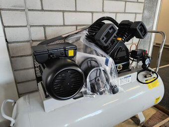 Vzduchový kompresor 100 L - 2